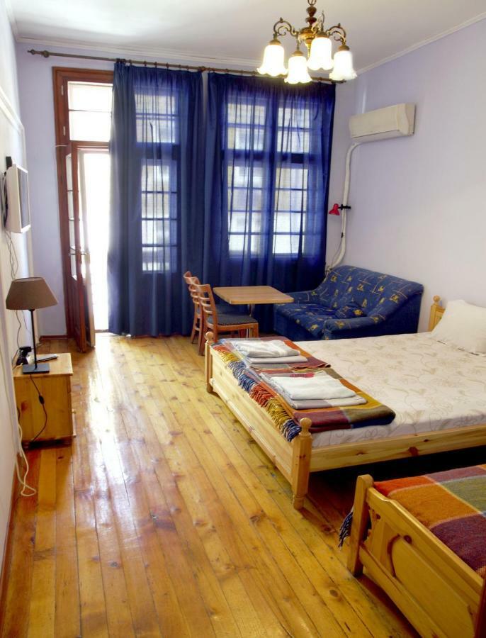 Interhost Guest Rooms And Apartments Sofia Exterior photo